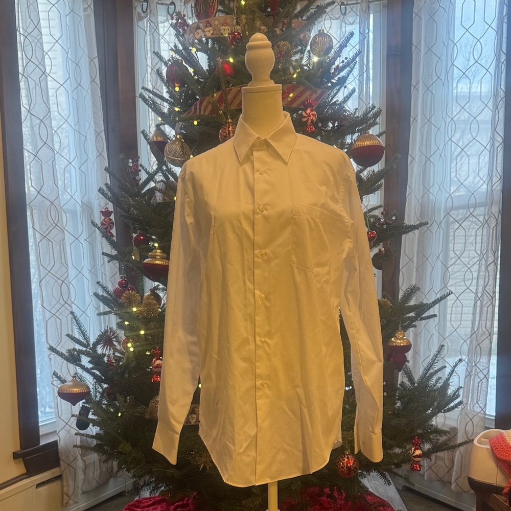 Van Heusen Men's White Dress Shirt